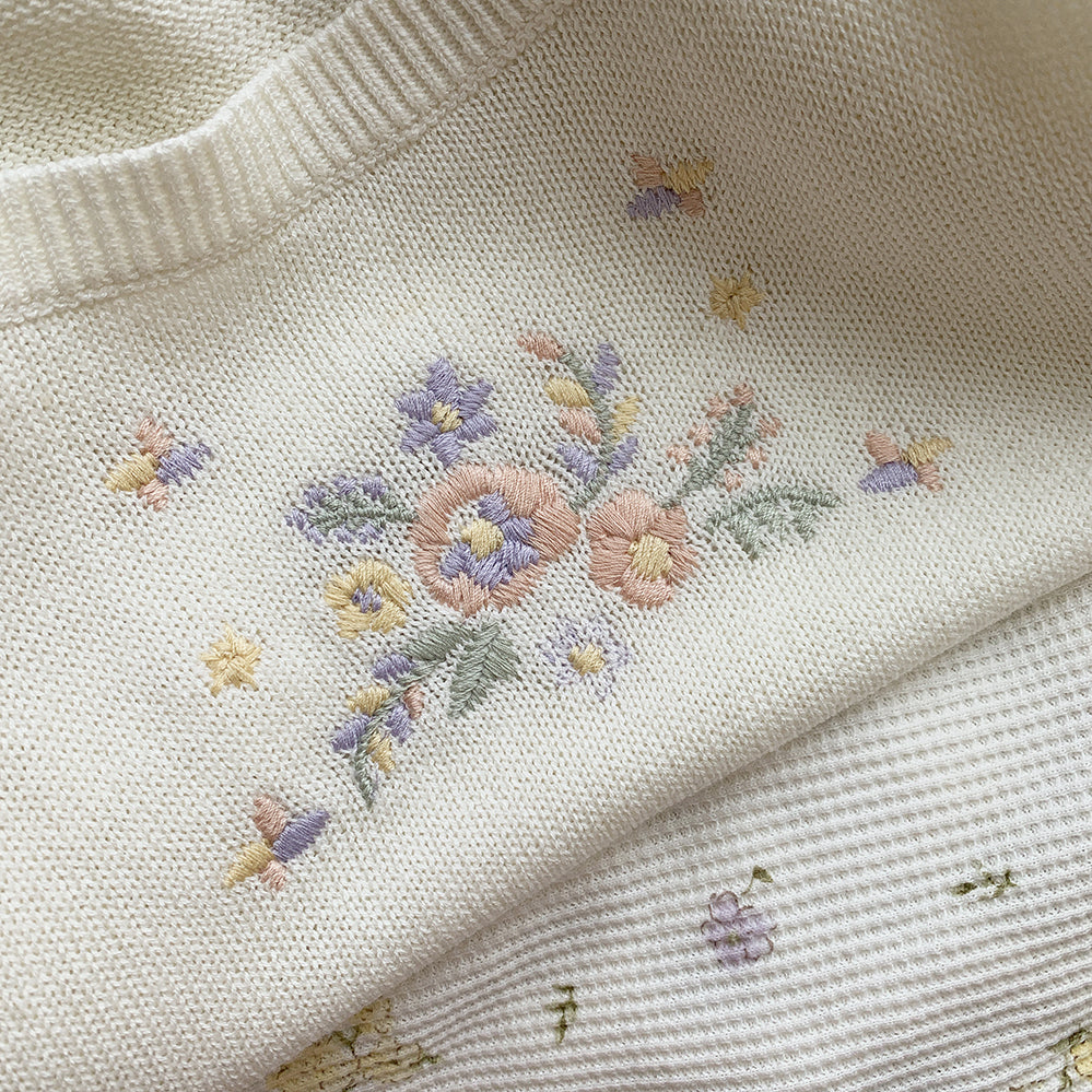 Retro Gentle Cream Color Flower Summer Cute Girl Knitting With A Small Sling