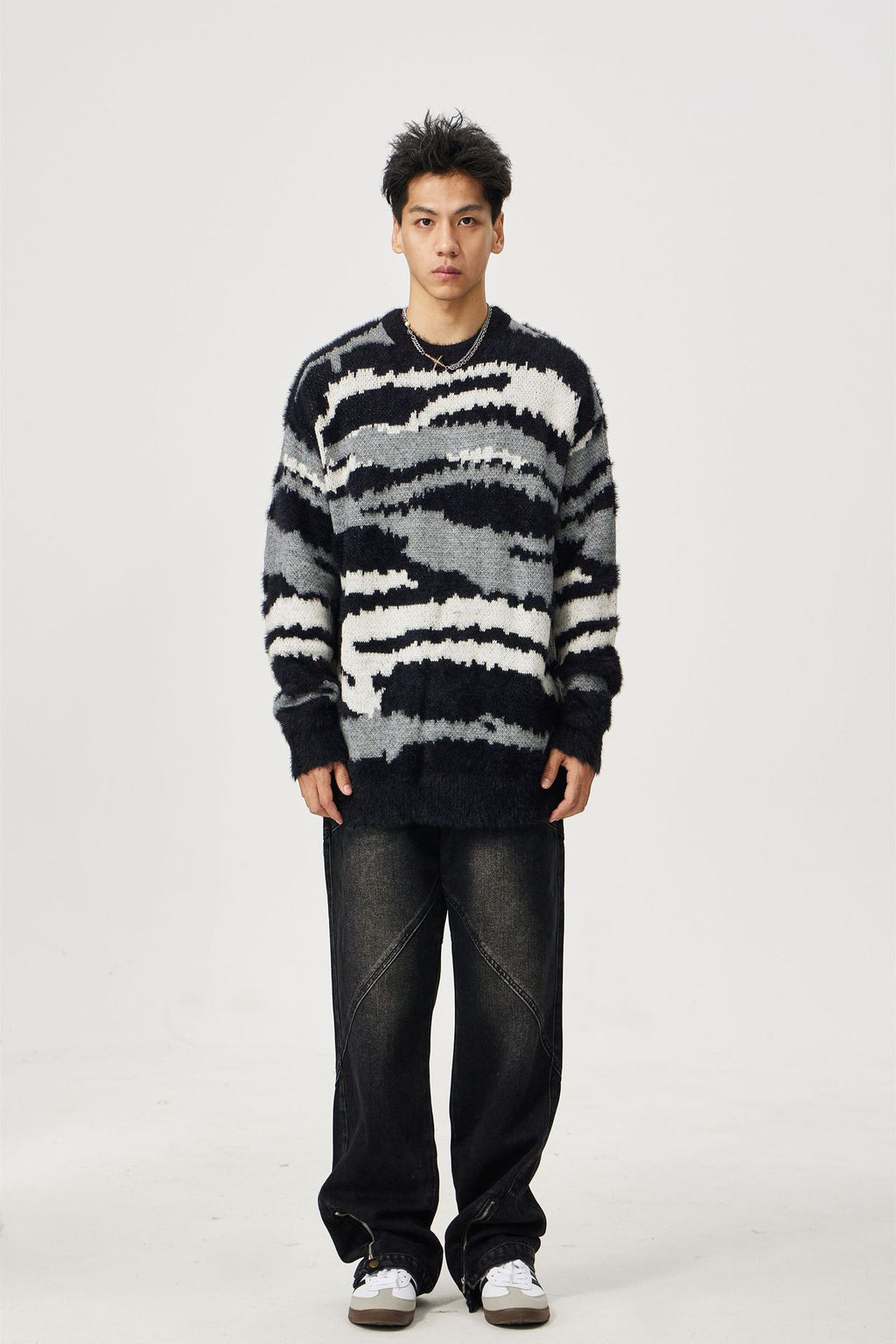 Heavy Color Matching Furry Round Neck Sweater